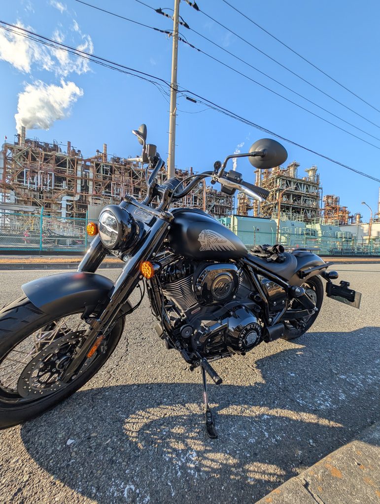 浮島公園付近の工場でバイクの映え写真