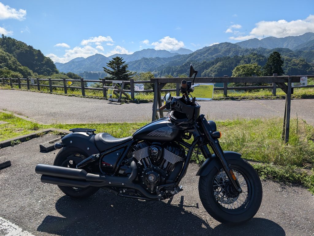 宮ケ瀬ダムとChief Bobber Dark Horse